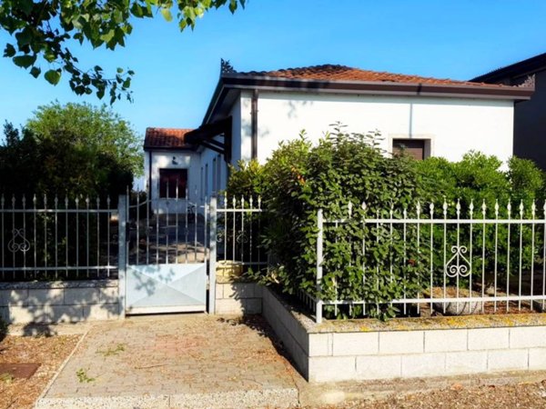 casa indipendente in vendita a Codigoro in zona Mezzogoro
