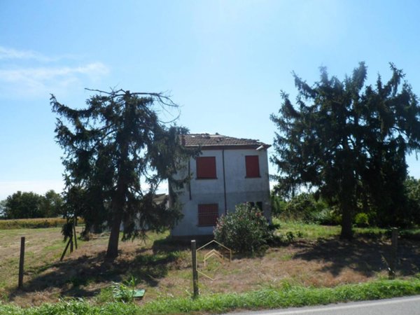 casa indipendente in vendita a Codigoro in zona Mezzogoro