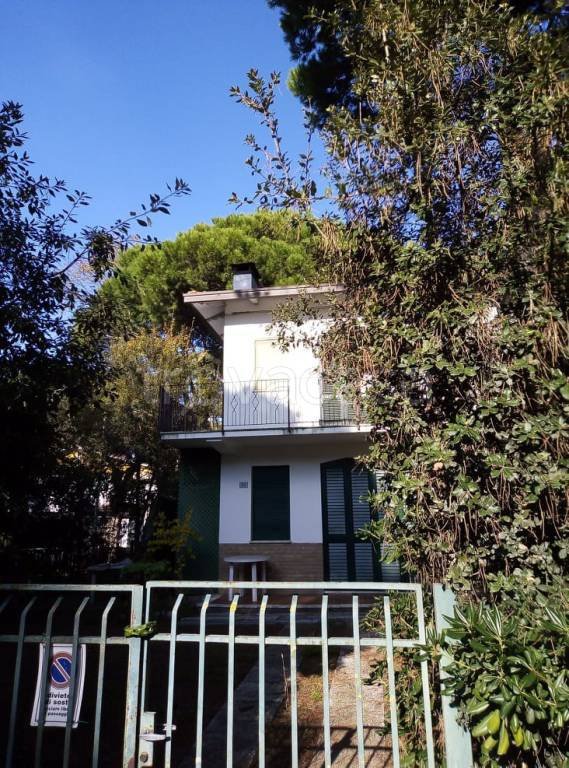 casa indipendente in vendita a Comacchio in zona Lido di Spina