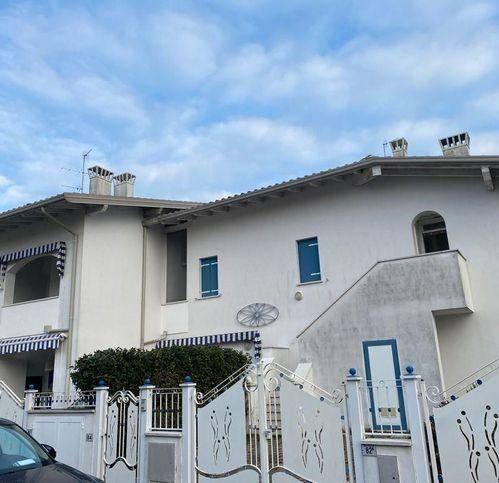 appartamento in vendita a Comacchio in zona Lido degli Estensi