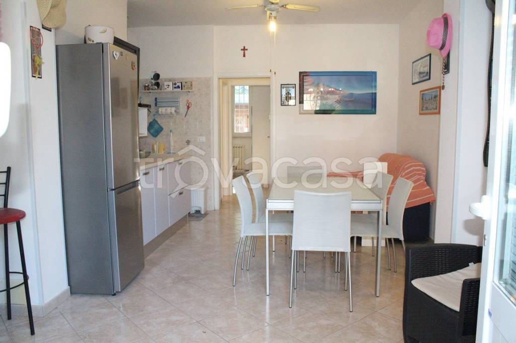 casa indipendente in vendita a Comacchio in zona Lido degli Estensi