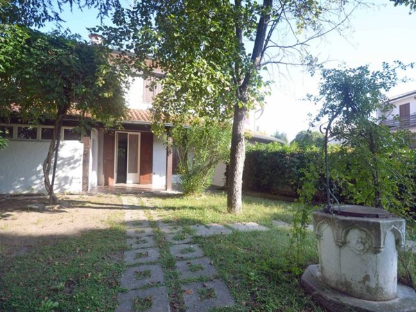 casa indipendente in vendita a Comacchio