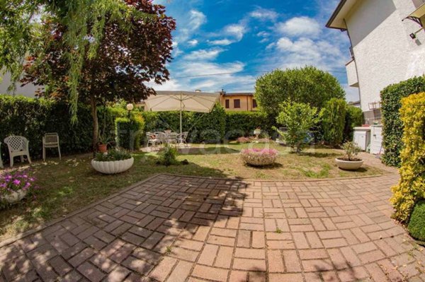 casa indipendente in vendita a Comacchio in zona Lido degli Scacchi