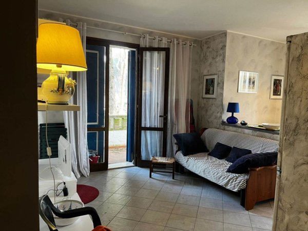 casa indipendente in vendita a Comacchio in zona Lido di Spina