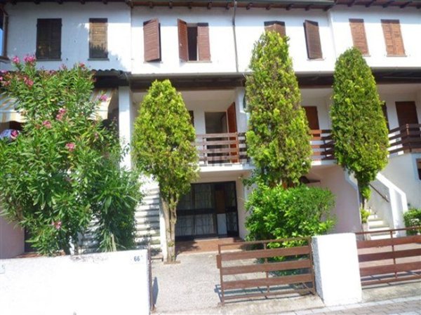 casa indipendente in vendita a Comacchio in zona Lido degli Estensi