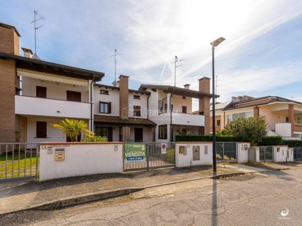 casa indipendente in vendita a Comacchio in zona Porto Garibaldi