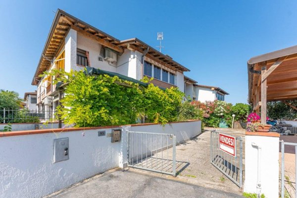 casa indipendente in vendita a Comacchio in zona Lido degli Estensi