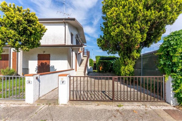 casa indipendente in vendita a Comacchio in zona Lido di Pomposa