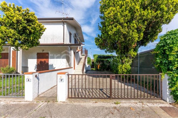 casa indipendente in vendita a Comacchio in zona Lido di Pomposa