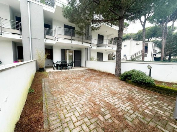 casa indipendente in vendita a Comacchio in zona Lido di Spina