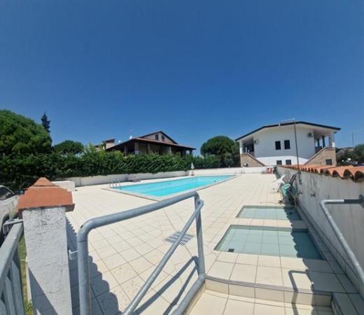appartamento in vendita a Comacchio in zona Lido degli Scacchi