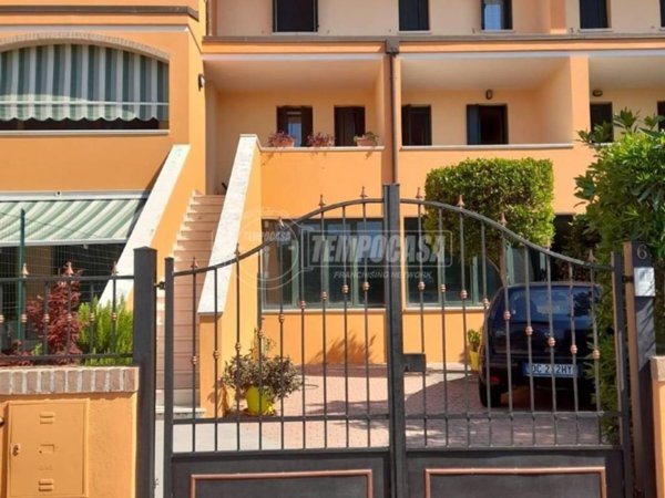 appartamento in vendita a Comacchio in zona Lido degli Estensi