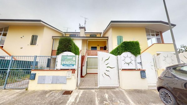 casa indipendente in vendita a Comacchio in zona San Giuseppe
