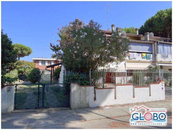 casa indipendente in vendita a Comacchio in zona Lido delle Nazioni