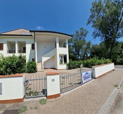 casa indipendente in vendita a Comacchio in zona Lido degli Scacchi