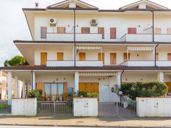 appartamento in vendita a Comacchio in zona Lido degli Estensi