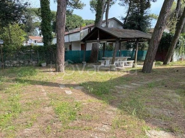 casa indipendente in vendita a Comacchio in zona Lido degli Estensi