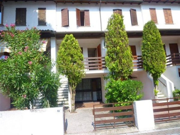 casa indipendente in vendita a Comacchio in zona Lido degli Estensi