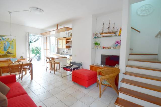 casa indipendente in vendita a Comacchio in zona Lido di Volano