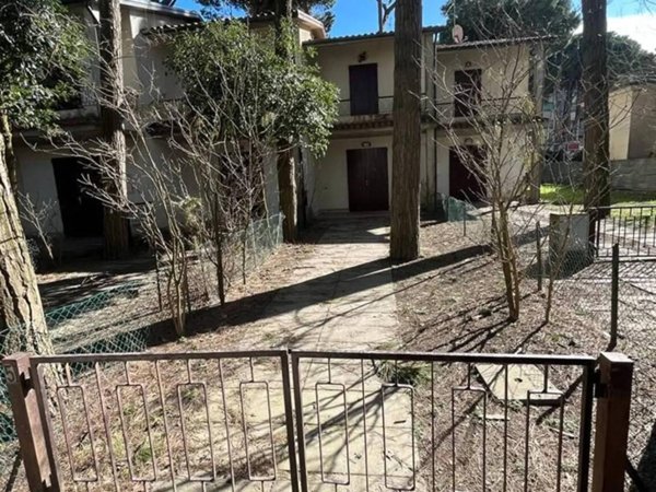 casa indipendente in vendita a Comacchio in zona Lido degli Estensi