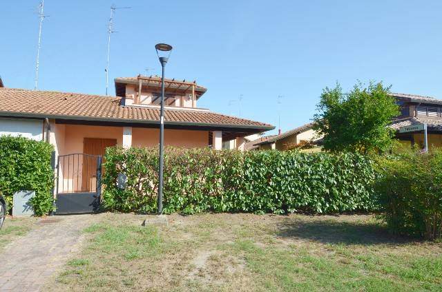 casa indipendente in vendita a Comacchio in zona Lido delle Nazioni