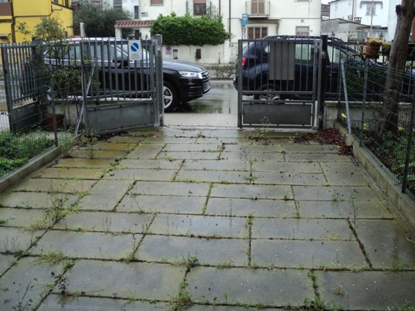 negozio in vendita a Comacchio in zona Porto Garibaldi