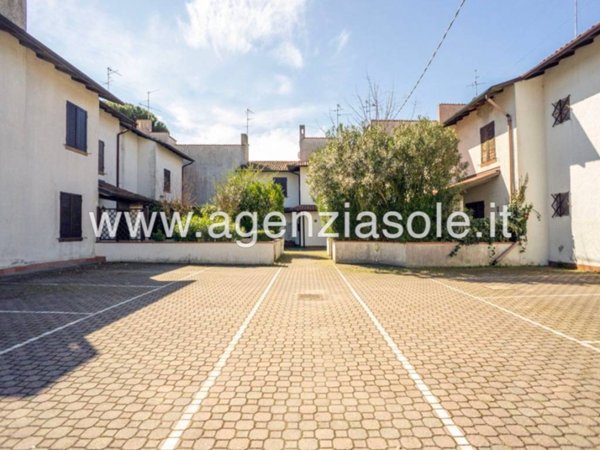casa indipendente in vendita a Comacchio in zona Lido delle Nazioni