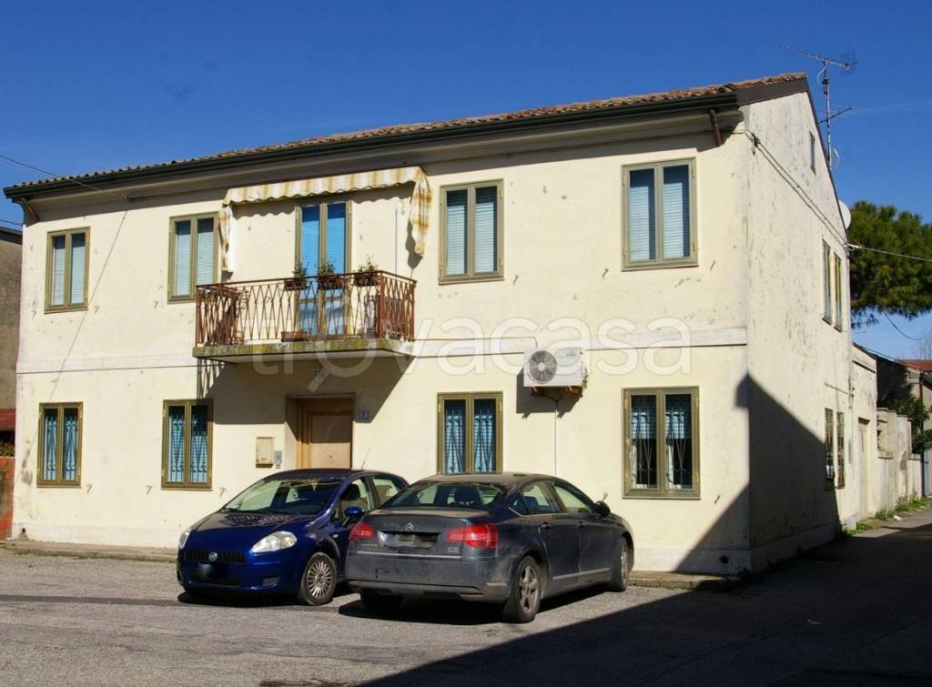 casa indipendente in vendita a Comacchio in zona Porto Garibaldi