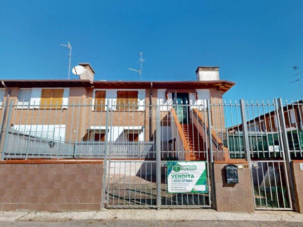 appartamento in vendita a Comacchio in zona Porto Garibaldi