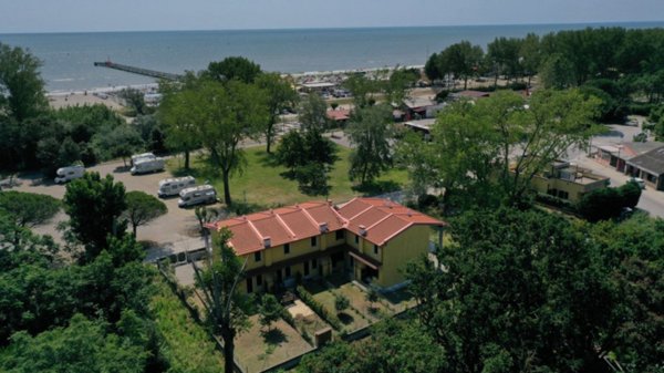 casa indipendente in vendita a Comacchio in zona Lido di Volano