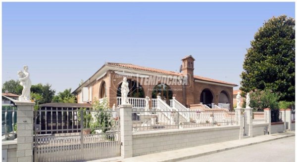 appartamento in vendita a Comacchio in zona Porto Garibaldi