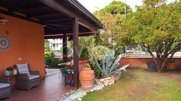 casa indipendente in vendita a Comacchio in zona Lido delle Nazioni
