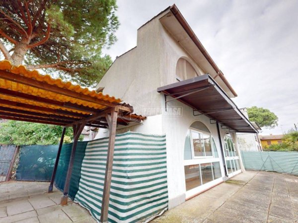 appartamento in vendita a Comacchio in zona Porto Garibaldi