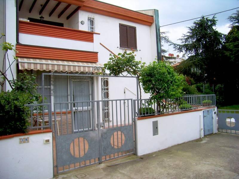 casa indipendente in vendita a Comacchio in zona Lido delle Nazioni