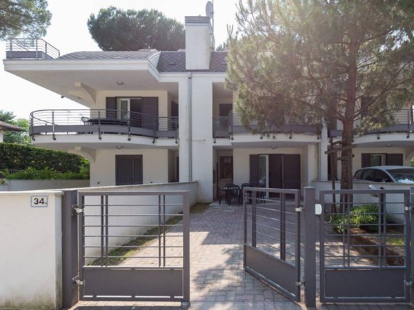 casa indipendente in vendita a Comacchio in zona Lido di Spina