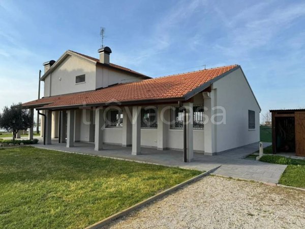 casa indipendente in vendita a Comacchio
