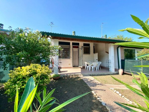 casa indipendente in vendita a Comacchio in zona Lido delle Nazioni
