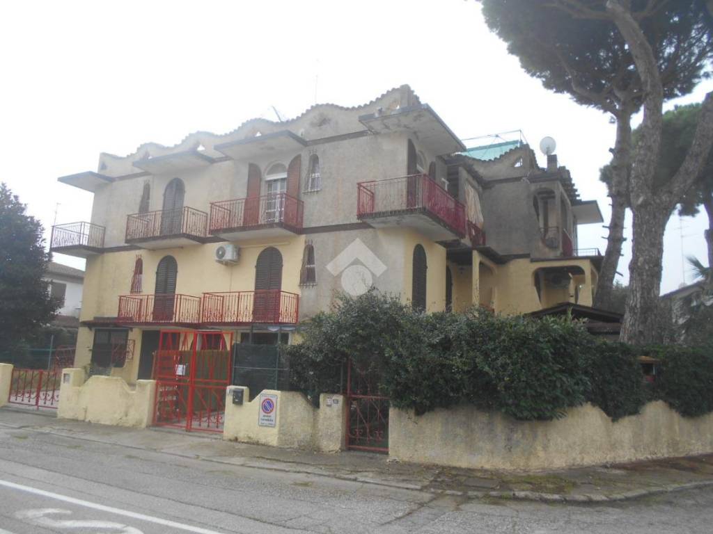 appartamento in vendita a Comacchio in zona Lido delle Nazioni