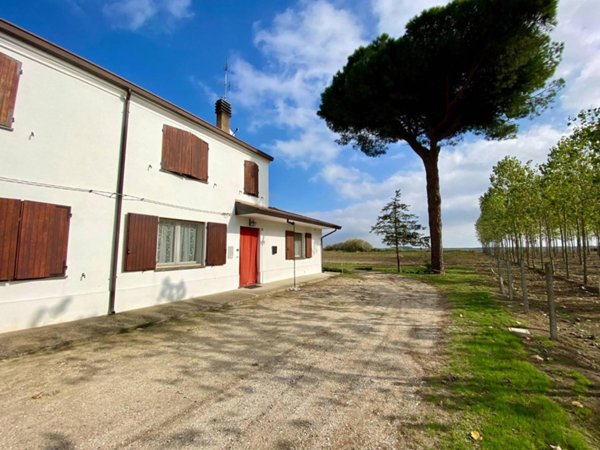 casa indipendente in vendita a Comacchio in zona Vaccolino