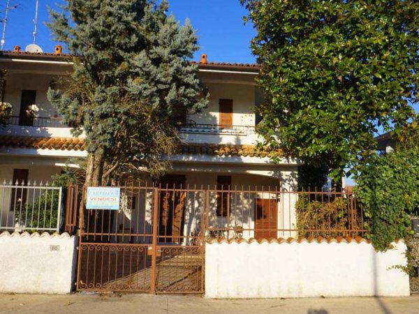 casa indipendente in vendita a Comacchio in zona Lido delle Nazioni