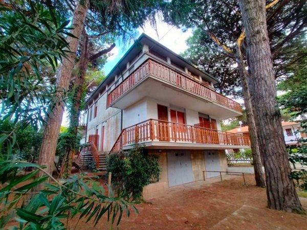 casa indipendente in vendita a Comacchio in zona Lido di Spina