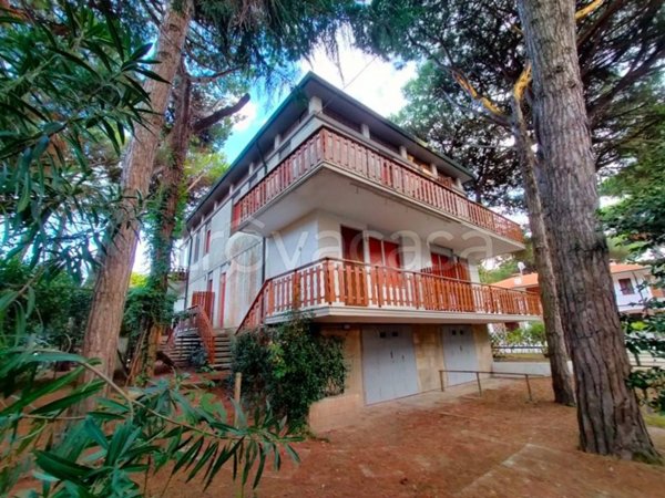 casa indipendente in vendita a Comacchio in zona Lido di Spina