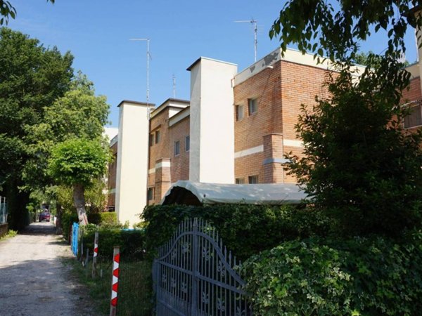 casa indipendente in vendita a Comacchio in zona Lido delle Nazioni