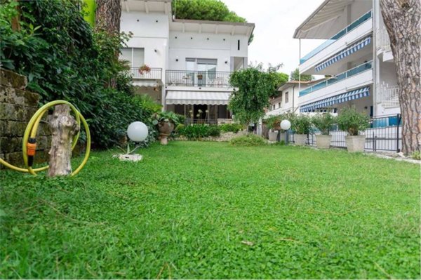 casa indipendente in vendita a Comacchio in zona Lido degli Estensi