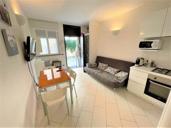 casa indipendente in vendita a Comacchio in zona Lido degli Estensi