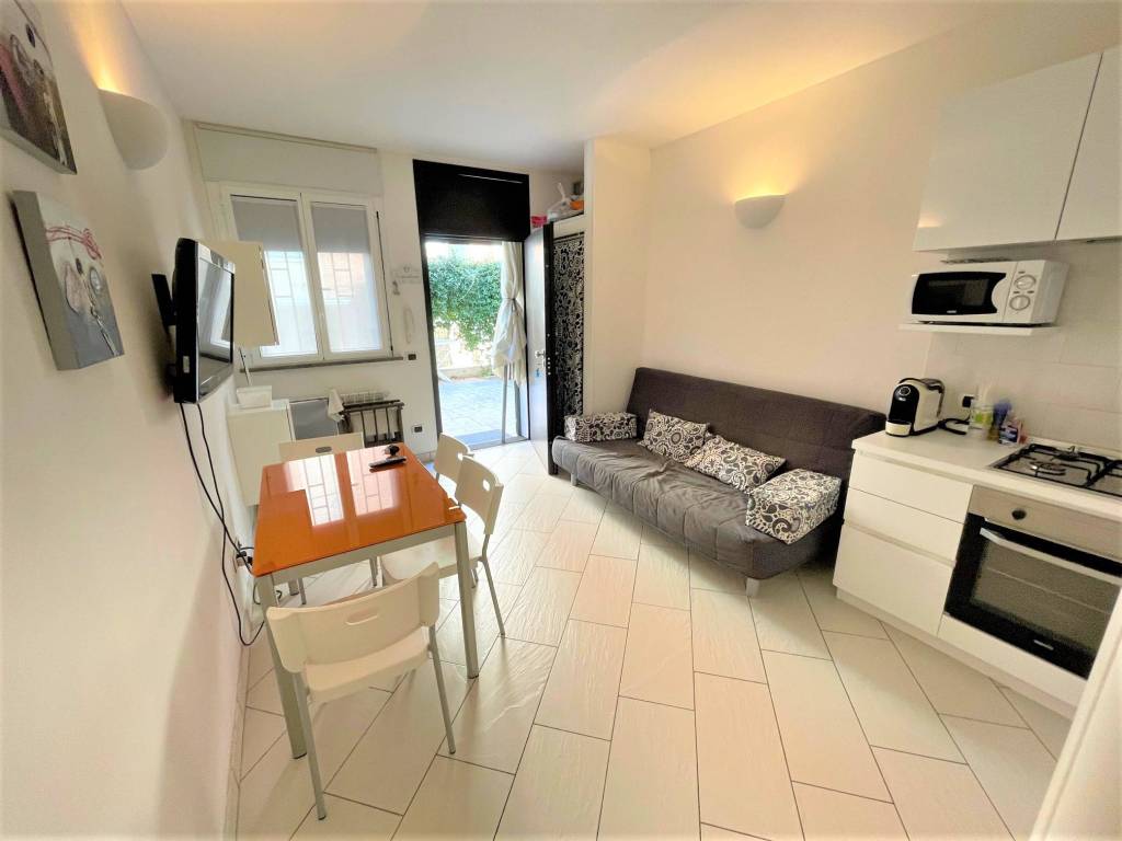 casa indipendente in vendita a Comacchio in zona Lido degli Estensi