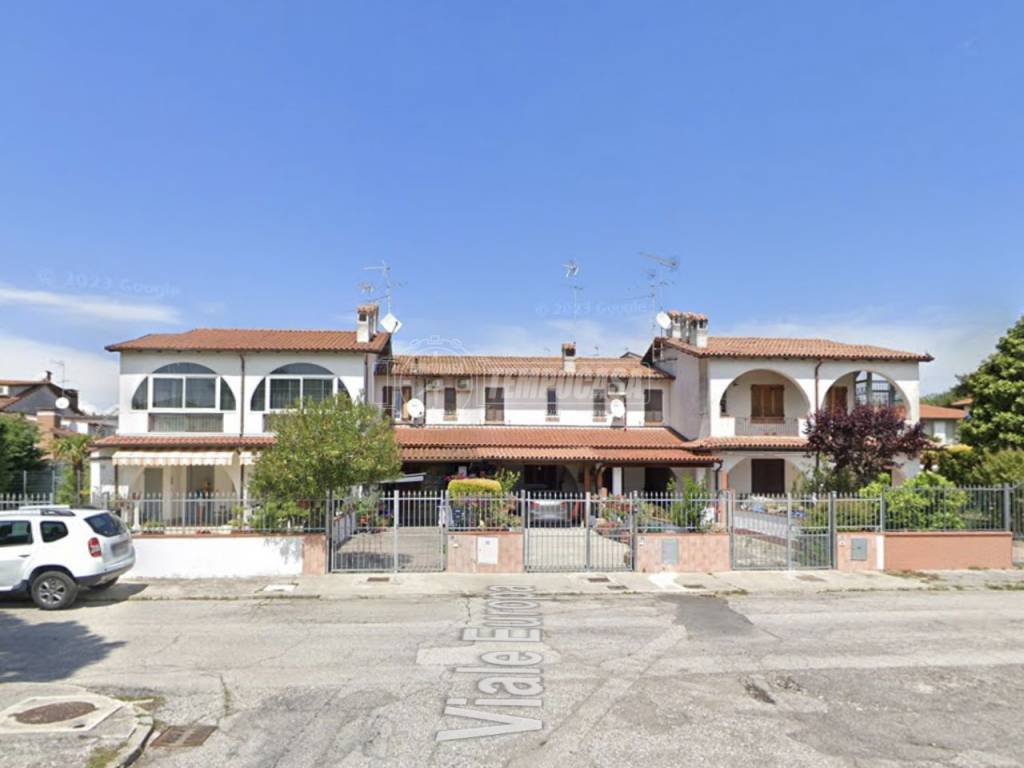 casa indipendente in vendita a Comacchio in zona Lido delle Nazioni