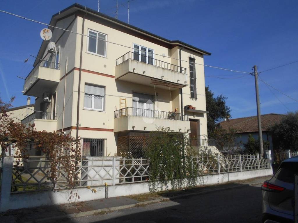 casa indipendente in vendita a Comacchio in zona Porto Garibaldi
