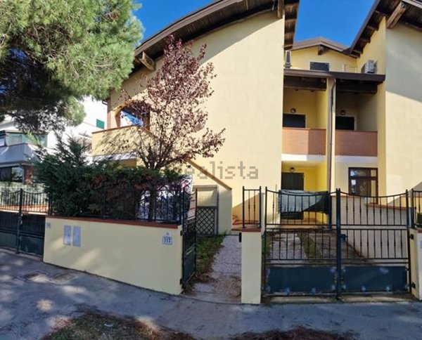 casa indipendente in vendita a Comacchio in zona Lido di Pomposa