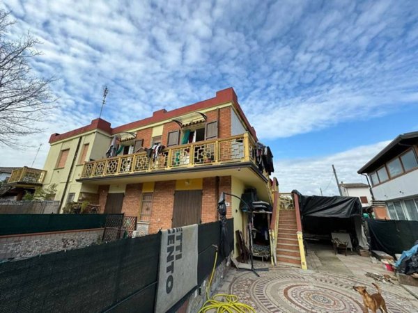 casa indipendente in vendita a Comacchio in zona Lido di Volano